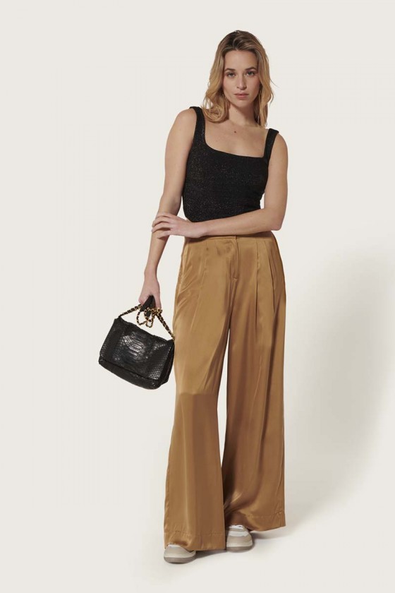 ELIOT TOP